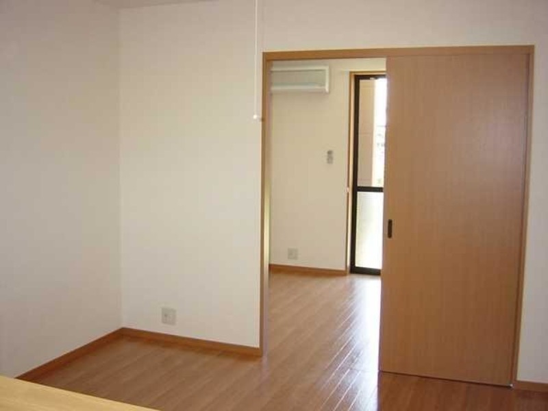 居室・リビング　図面と現状に相違がある場合には現状を優先