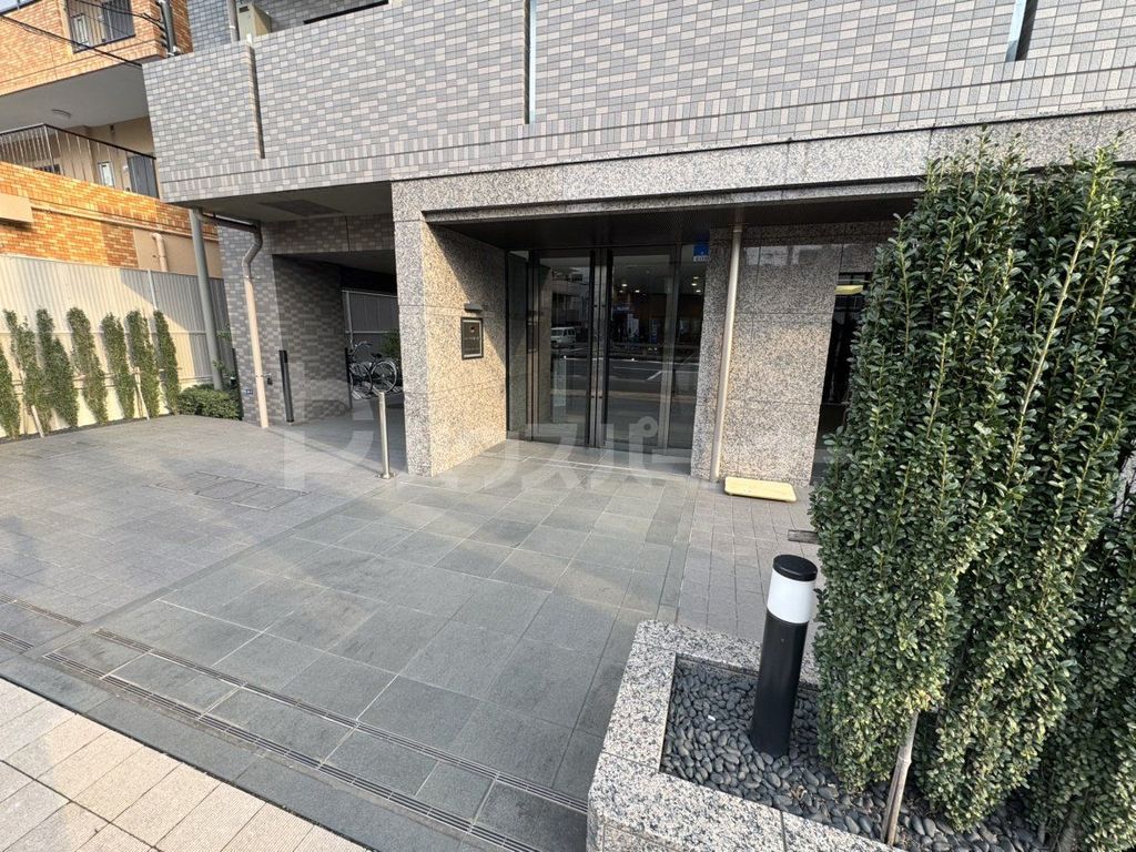 エントランス　エントランス