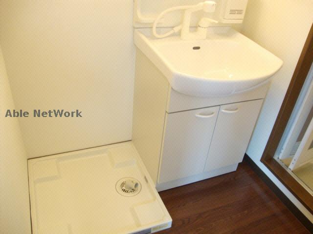 洗面設備　※同物件、別部屋の写真です