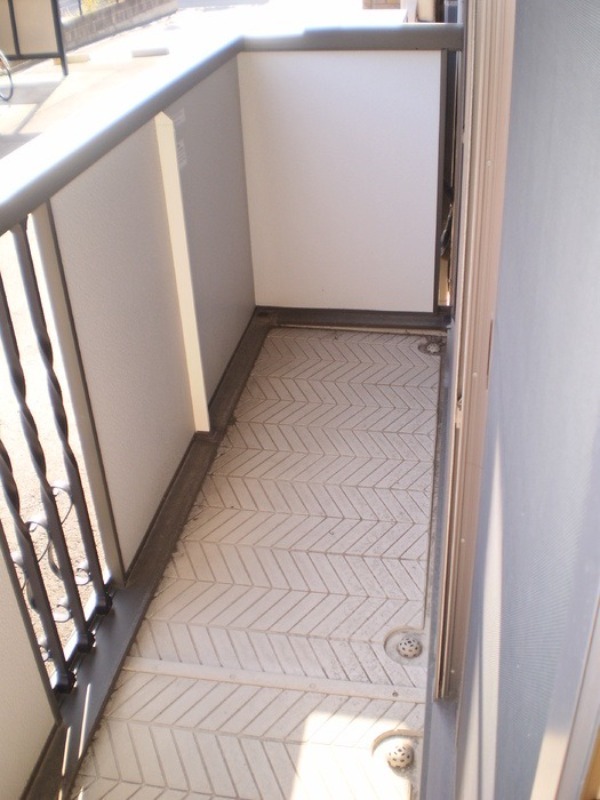 バルコニー　図面と現状に相違がある場合には現状を優先