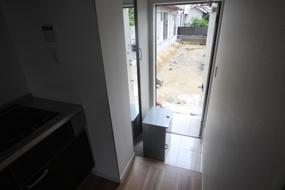 玄関　※別号室の写真です