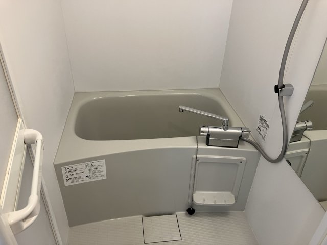 バス・シャワールーム　お風呂で日々の疲れを落としましょう