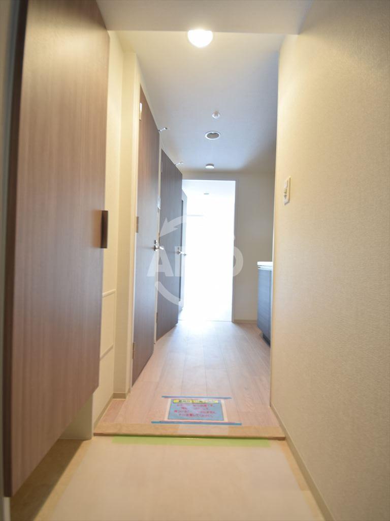 玄関　エスリード難波グレイス　玄関廊下