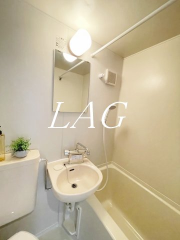 洗面設備　洗面台です。