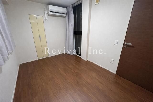 その他部屋・スペース　ベッドルームも高級感ある色合いですね