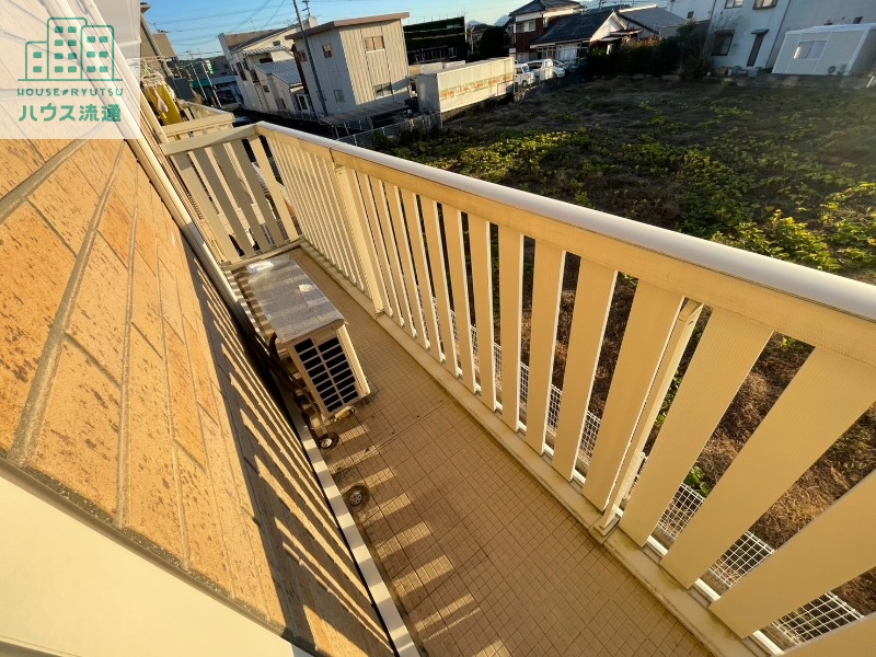 バルコニー　※別号室・同間取（反転タイプ）の写真です