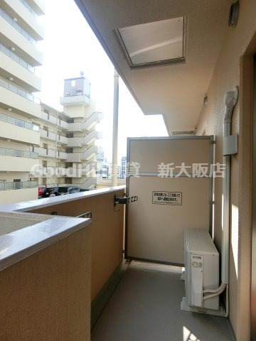 バルコニー　ドゥーエ江坂I