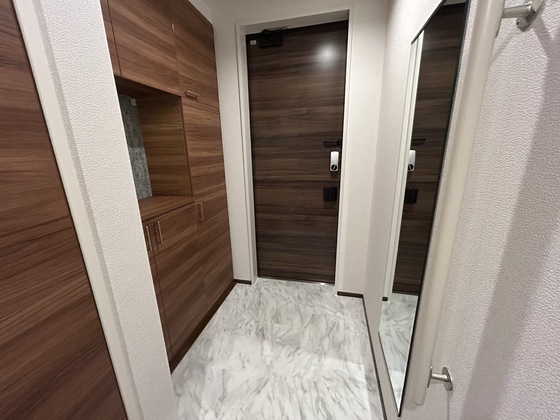 玄関　※別部屋の写真です