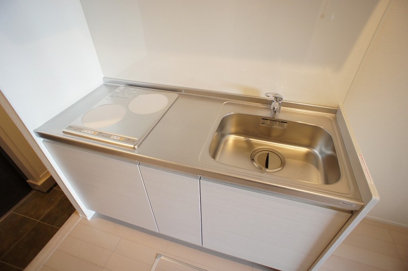 キッチン　コンパクトなキッチンで掃除もラクラク