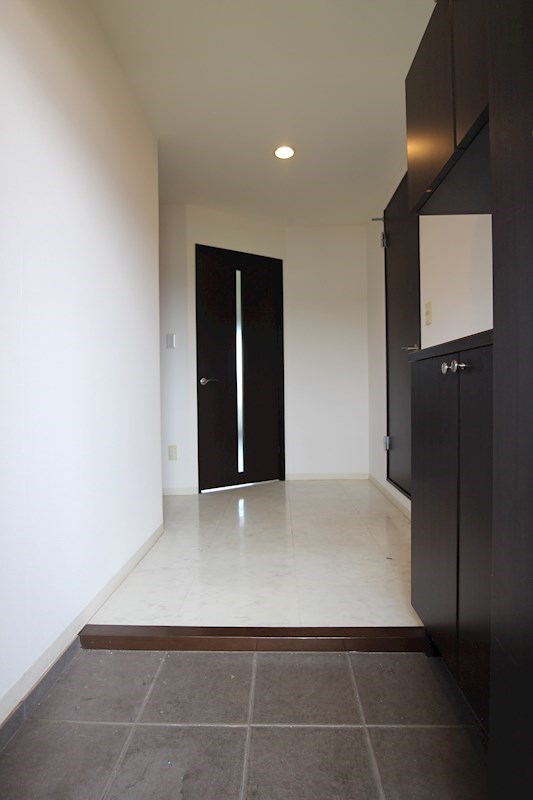 玄関　※サンプル画像です。