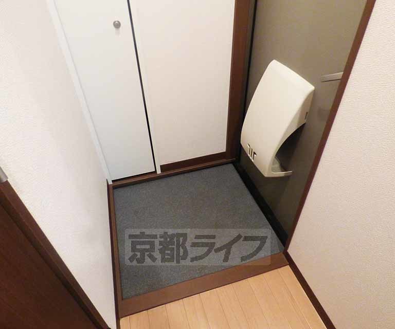 玄関　広々とした玄関です。