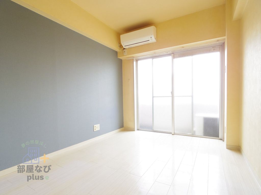 居室・リビング　※他号室写真です