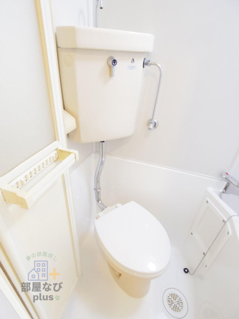 トイレ　※他号室写真です