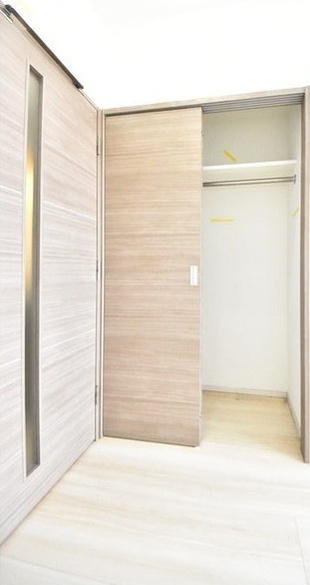 収納　★ハンガーラック付き収納★