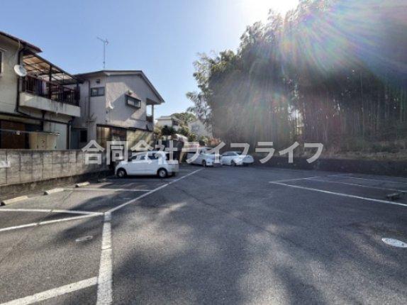 駐車場　駐車スペースもあります