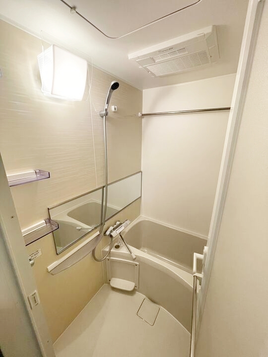 バス・シャワールーム　日々の疲れを癒すお風呂です♪