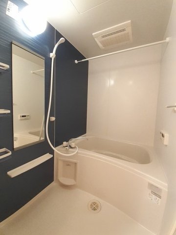 バス・シャワールーム　お風呂で日々の疲れを落としましょう