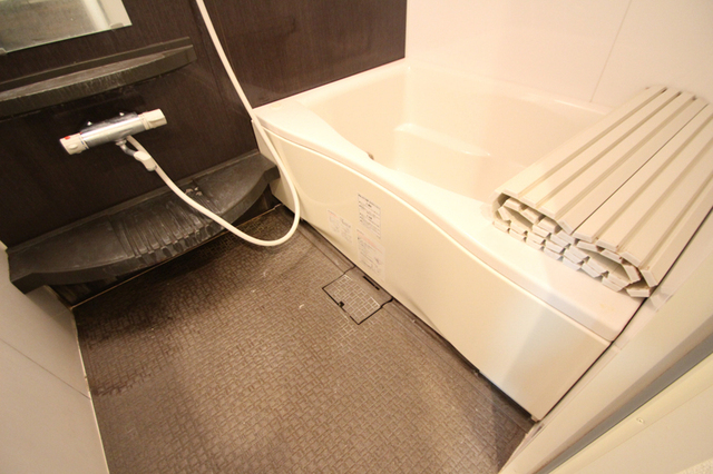 バス・シャワールーム　※別室の参考写真の為、現況優先です。