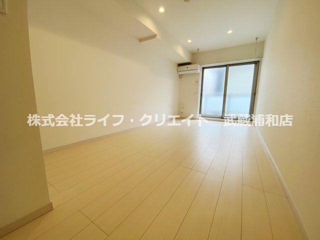 居室・リビング　別号室の参考写真です。