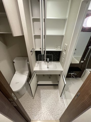 洗面設備　コンフォリア北浜　洗面脱衣所