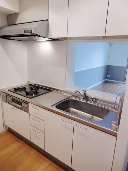 キッチン　同物件別部屋参考写真です