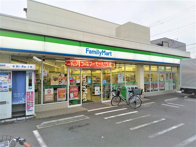 コンビニ　ファミリーマート南千住一丁目店（コンビニ）まで160m