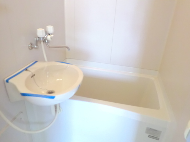 バス・シャワールーム　バス