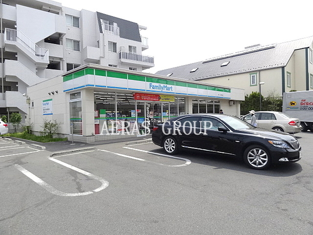 コンビニ　ファミリーマートまるいし希望丘店（コンビニ）まで116m