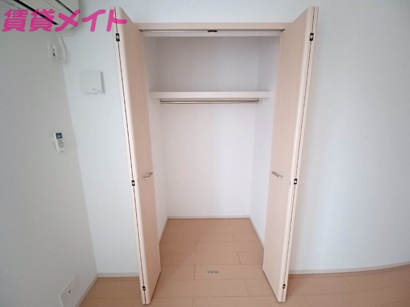 収納　別部屋反転同型タイプ