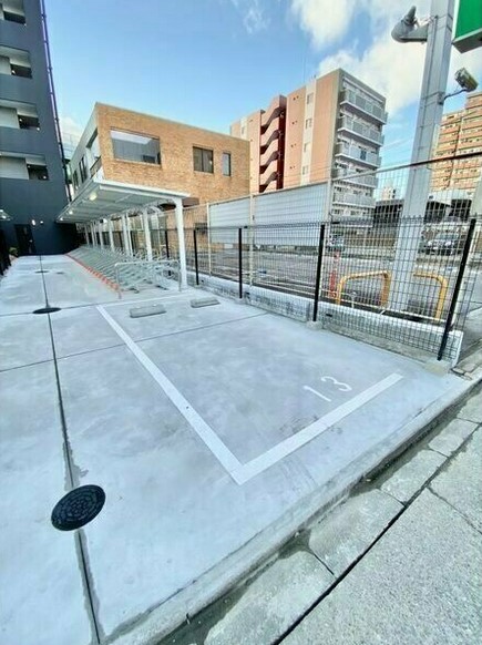 駐車場　★平面駐車場