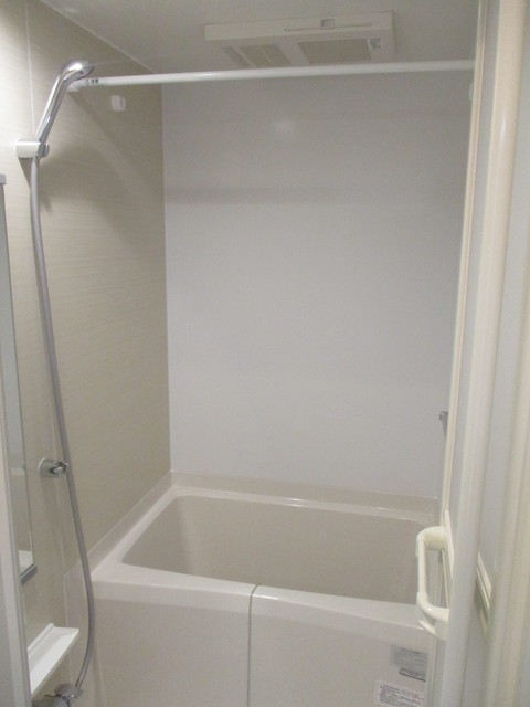 バス・シャワールーム　追焚・乾燥・暖房機能完備のバスルーム