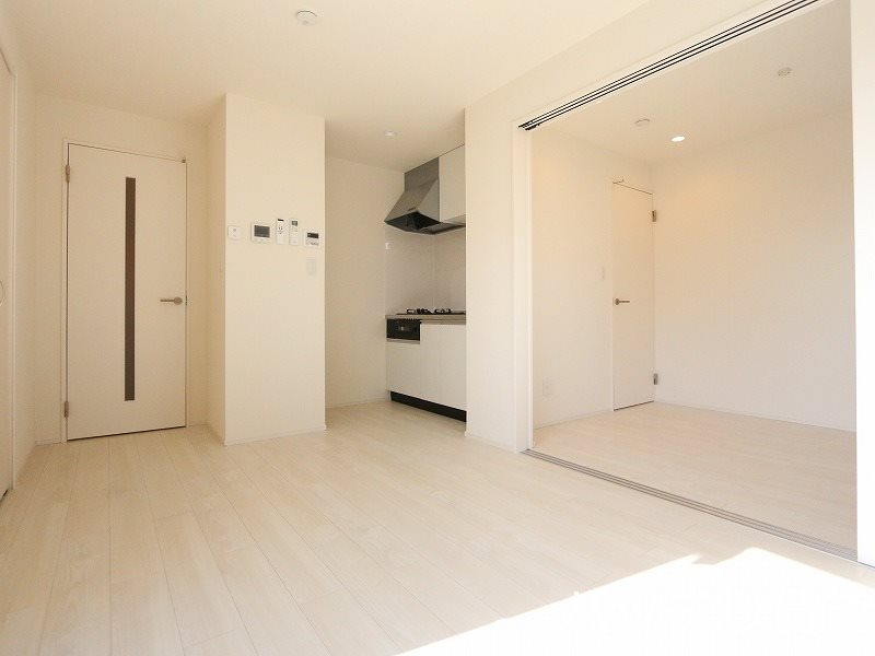 居室・リビング　別号室タイプの為、現状を優先致します。