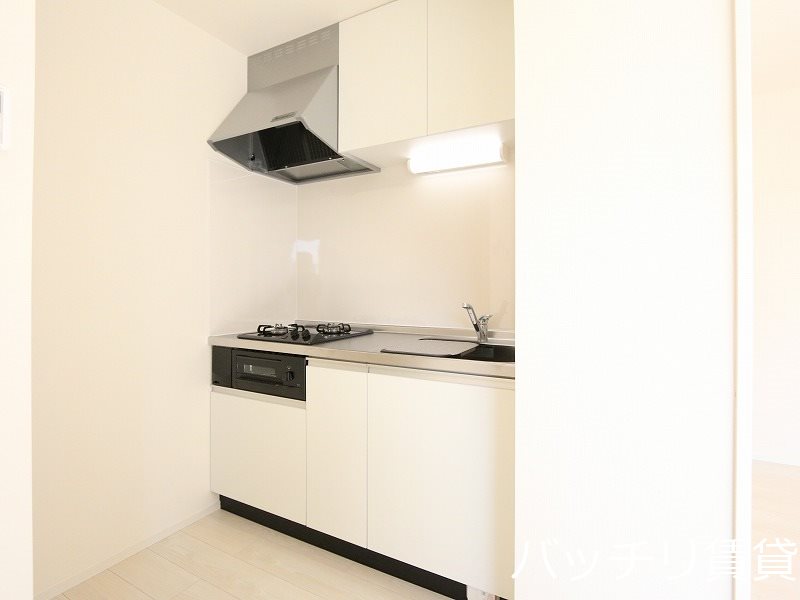 キッチン　別号室タイプの為、現状を優先致します。