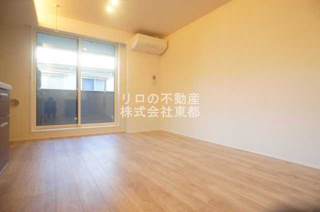 居室・リビング　広いリビングでゆったりくつろげる憩いの空間♪