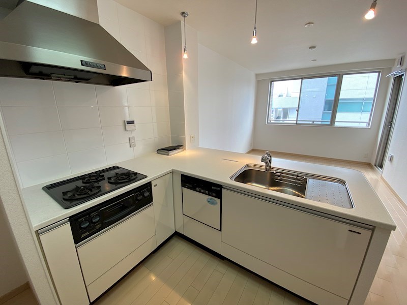 キッチン　※別のお部屋の写真です