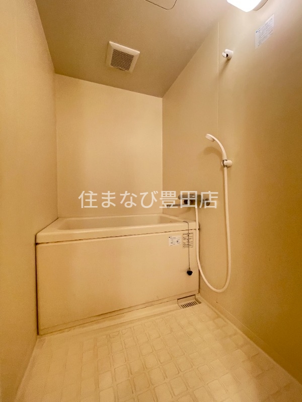 バス・シャワールーム　同型別部屋写真