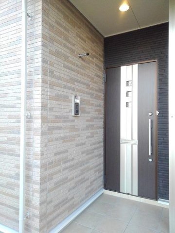 エントランス　ゆとりのあるエントランスです