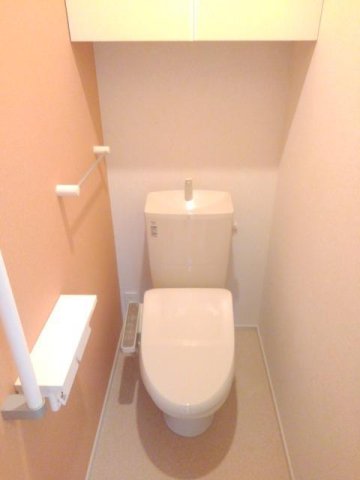 トイレ　コンパクトで使いやすいトイレです