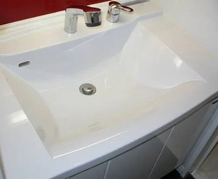 洗面設備　コンパクトで使いやすい洗面所