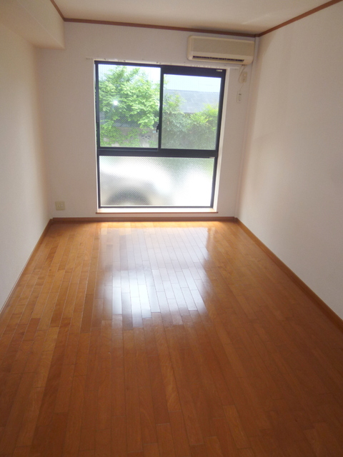 居室・リビング　★フローリング7.9帖の洋室★