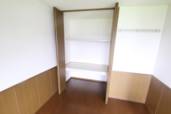 収納　※別部屋の写真です