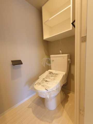 トイレ　ALTERNA池袋EAST