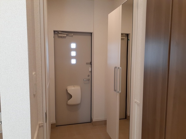 玄関　同施工会社同シリーズ別物件