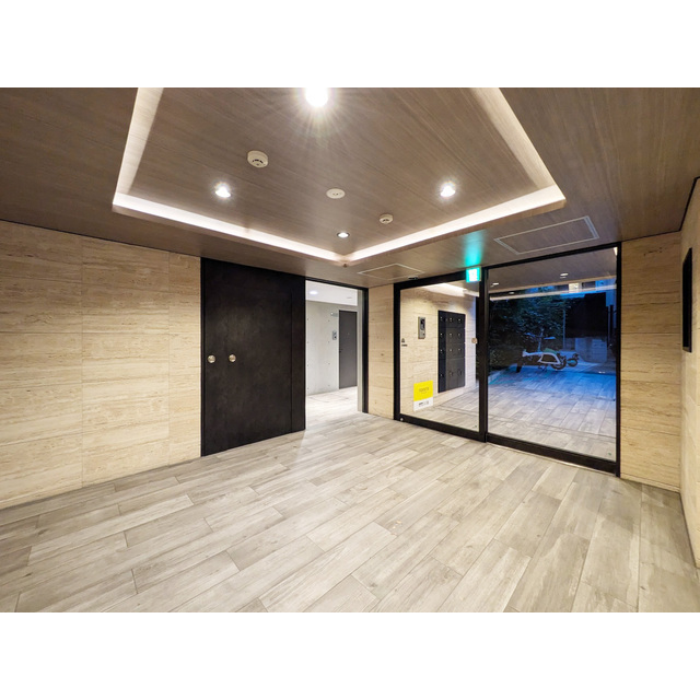 エントランス　建物の内部です