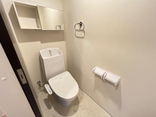 トイレ　シャワー付トイレ