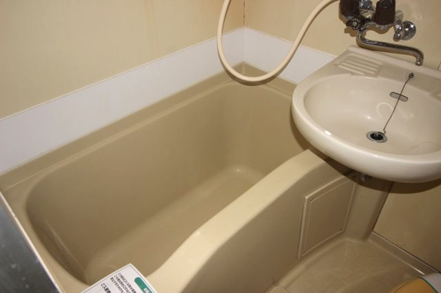 バス・シャワールーム　※退去前につき他号室参考画像です。