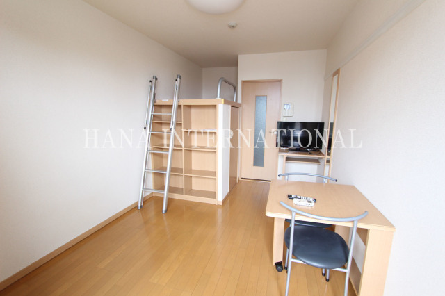 居室・リビング　絨毯仕様です