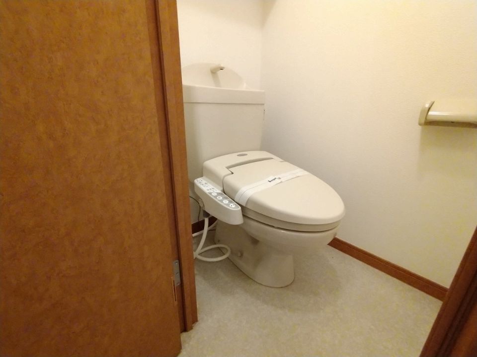 その他　温水洗浄便座設置