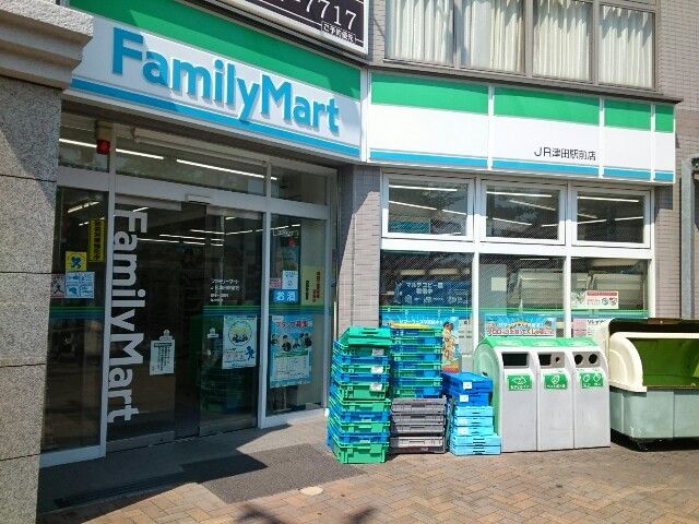 コンビニ　ファミリーマート様（コンビニ）まで350m