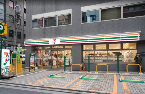 コンビニ　セブンイレブン 東池袋3丁目南店（コンビニ）まで236m